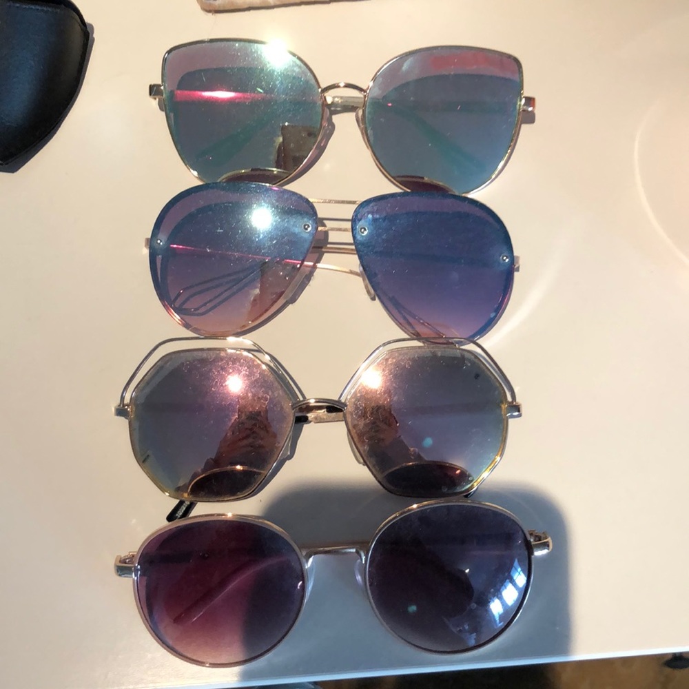 4 pairs of sunglasses